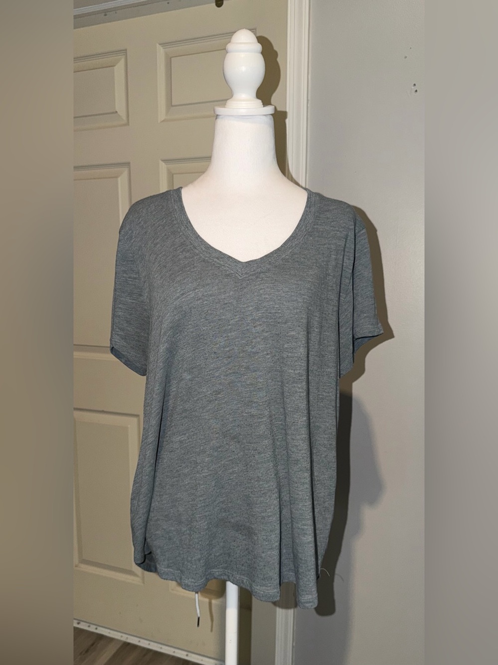 Women's Loft Gray/blue V-Neck Short Sleeve Top